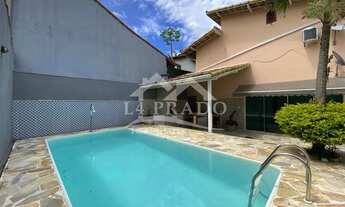 Imagem 3: Casa à venda em Corrêas, Petrópolis/RJ, em excelente localização com 4 quartos