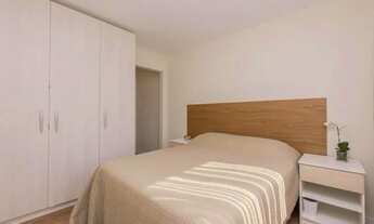 Imagem 4: Casa Térrea E Loja Alugada Região Especial no Cic, Próxima Ao Neoville. Imóvel de Esquina