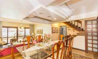 Imagem: Casa de 333m² com 4 dormitórios, pátio