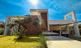 Imagem 2: Casa em condomínio em Champagne com 241.00 m² , 4 quarto(s) , 2 suíte(s) , 2 vaga(s)