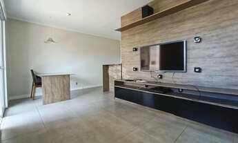 Imagem 2: Apartamento 2 dormitórios, 1 vaga, sacada com churrasqueira, excelente posição solar