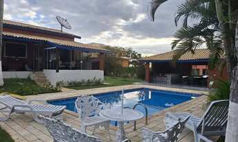 Imagem: Casa térrea em Condomínio fechado