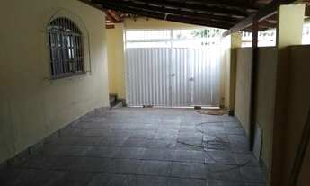 Imagem 7: Casa no bairro BNH de cima