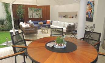 Imagem 6: Alto padrão com piscina em condomínio fechado