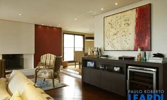 Imagem: APARTAMENTO - CAMPO BELO - SP