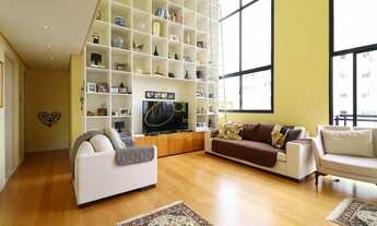 Imagem: PANAMBY. Rua Itapimirum. Lindo, com pé