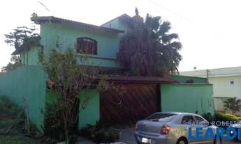 Imagem: SOBRADO - GRAMADO - SP