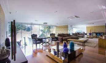 Imagem 3: Encantadora e super bem localizada!