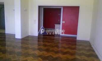 Imagem 5: ATLÂNTICA DEBRUÇADA NA PRINCESINHA DO MAR