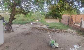 Imagem 2: Casa e terreno Casa com 2 dormitórios