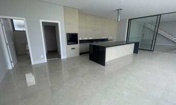 Imagem 2: Casa de Cinema. Piscina, Spa, Área Gourmet Estilo Aberta. Banheiro. Suítes c/ Closet e Hid