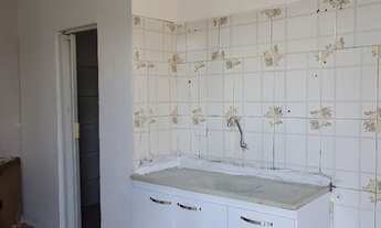 Imagem 2: Aluga-se casa com dois cômodos (quarto e cozinha) + banheiro + despensa + área espaçosa