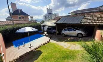 Imagem 2: Casa semimobiliada no bairro Agronômica em Florianópolis