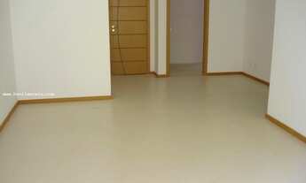 Imagem 2: Apartamento para Venda em Nova Friburgo, Centro, 4 dormitórios, 3 suítes, 4 banheiros, 2 v