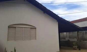 Imagem 4: Casa para Venda em Goiânia, Jardim América, 4 dormitórios, 1 suíte, 2 banheiros, 2 vagas