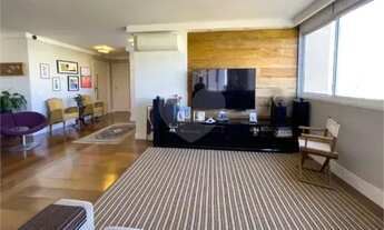 Imagem: Apartamento de 184 m2, reformado, ampla