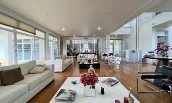 Imagem 2: Casa de condomínio para venda tem 635 metros quadrados com 4 quartos