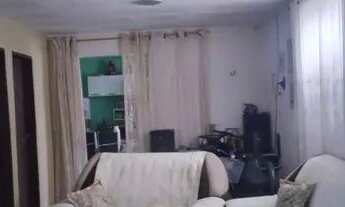 Imagem 2: Casa com lanchonete e garagem
