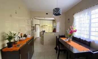 Imagem 6: Térrea para aluguel possui 102 metros quadrados com 3 quartos