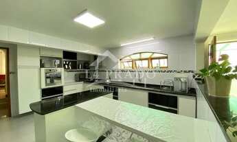 Imagem 7: Casa à venda em Corrêas, Petrópolis/RJ, em excelente localização com 4 quartos