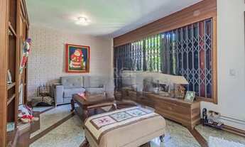 Imagem 7: Casa com 05 dormitórios/quartos No Bairro Ipanema