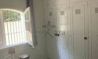 Imagem 6: Casa para venda tem 266 metros quadrados com 3 quartos em Jardim Siesta - Jacareí - SP