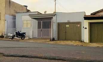 Imagem: 2 casas a venda no centro de Anápolis