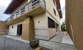 Imagem 7: Casa ampla no Floresta, 05 quartos sendo 02 suítes, 03 salas, área de festas, garagem ampl