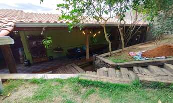 Imagem 5: Casa com piscina e quintal para venda