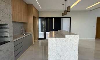 Imagem 3: Térrea para venda possui 177 metros quadrados com 3 quartos em Setor Três Marias - Goiânia