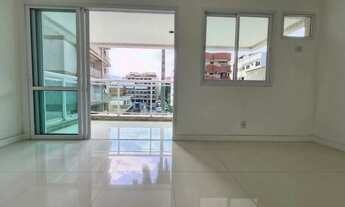 Imagem 2: Freguesia. Apartamento com Salão, 3 Quartos, Sendo 1 Suíte e 2 Vagas