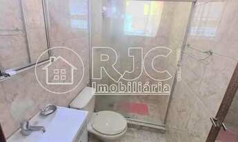 Imagem 6: Imóvel para venda possui 136 metros quadrados com 3 quartos em Grajaú - Rio de Janeiro - R