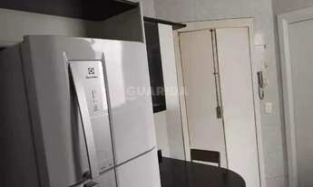 Imagem 7: Apartamento com 1 dormitório, lareira e sacada em bairro arborizado!