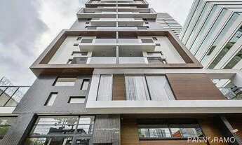 Imagem 2: Loft mobiliado e com sacada Batel