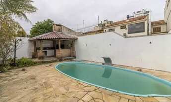 Imagem 2: Casa / 3 Dormitórios / 1 Suíte / 3 Vagas / Churrasqueira / Piscina / Jardim Planalto / Jar