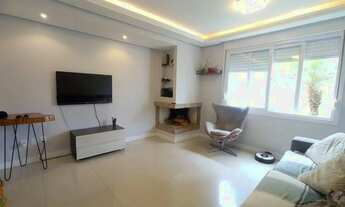 Imagem 2: Casa de Condomínio para venda com 3 quartos, suítes, 247m² e 4 vagas no Bairro Nonoai - Po