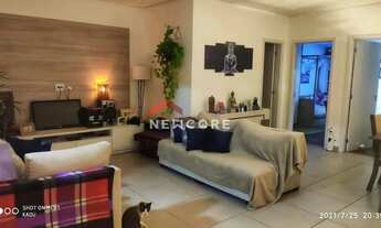 Imagem: Casa de condomínio em Rua dos Álamos