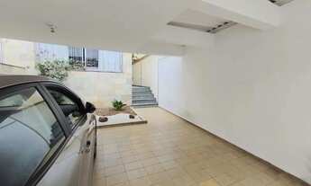 Imagem 2: Casa para venda em Alto de Pinheiros com 4 quartos, sendo 2 suítes , 219m²