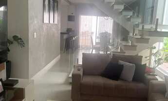 Imagem 3: Sobrado para venda possui 229 metros quadrados com 3 quartos em Urbanova - São José dos Ca