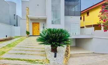 Imagem: Casa de Condomínio à venda, 6 quartos