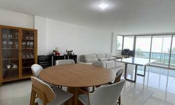 Imagem 2: Apartamento para venda tem 198 metros quadrados com 4 quartos