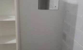 Imagem 2: ALUGO QUARTO CENTRO DE CURITIBA EM FRENTE AO PASSEIO PÚBLICO