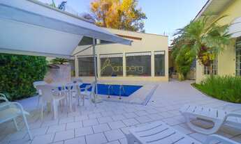 Imagem 7: Casa térrea com lazer privativo: piscina, sauna, varanda gourmet, quadra e academia!