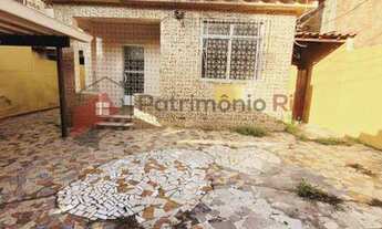 Imagem: Trata-se de terreno 280m² com 2 casas