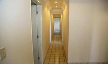 Imagem 7: Apartamento de 198 metros quadrados no bairro Ilha do Retiro com 4 quartos