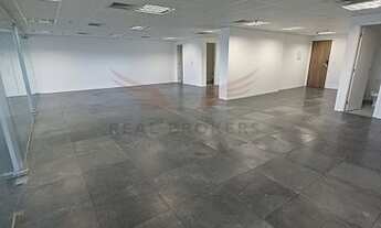 Imagem 7: Sala comercial para locação em Alphaville com infraestrutura pronta para ocupação imediata