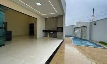 Imagem 4: Casa a venda. R$830.000<br><br>337 m² totais<br><br>3 quartos<b