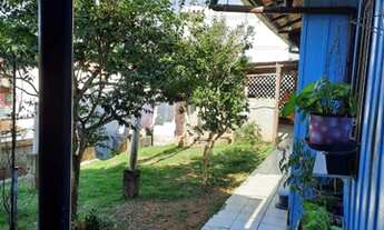 Imagem 2: Casa mista, em transversal da Rua Johann Sachse, próximo a mercados, escolas, etc no bairr