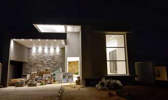 Imagem 7: Casa de condomínio para venda possui 255 metros quadrados com 3 quartos