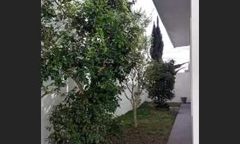 Imagem 6: Casa de condomínio para aluguel tem 390 metros quadrados com 6 quartos